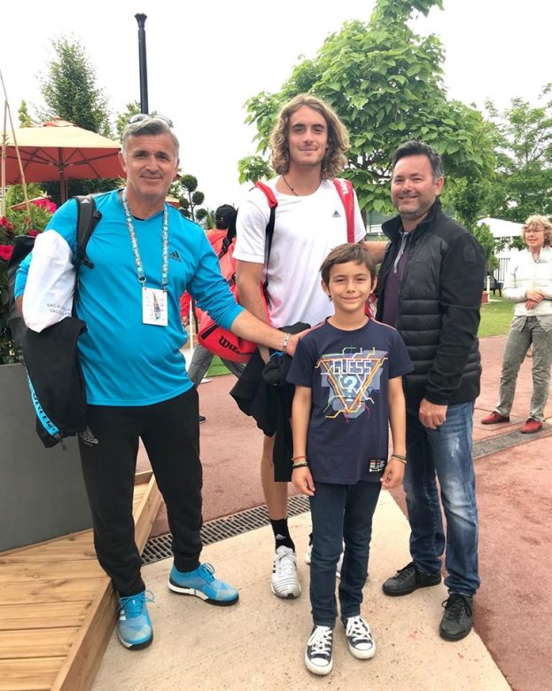 Συνάντηση με τον Στέφανο &amp; Απόστολο Τσιτσιπά στο Roland Garros